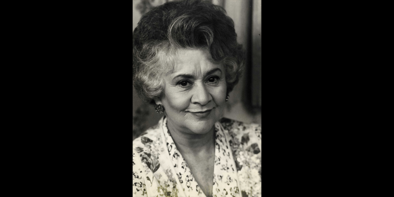 Black and white photo of Joan Plowright