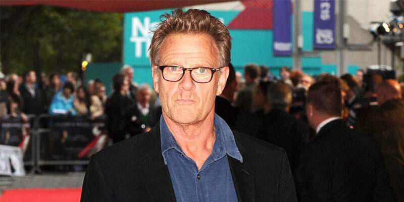 West End theatres to dim lights in honour of Robert Fox